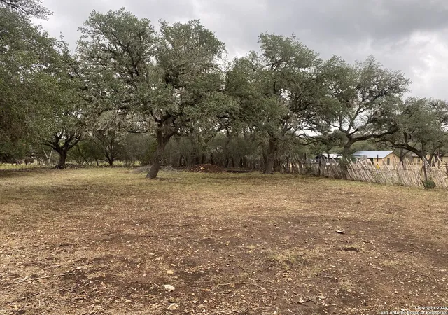 5th image of 000 Cr 425, Uvalde, TX 78801 | MLS# 1820812