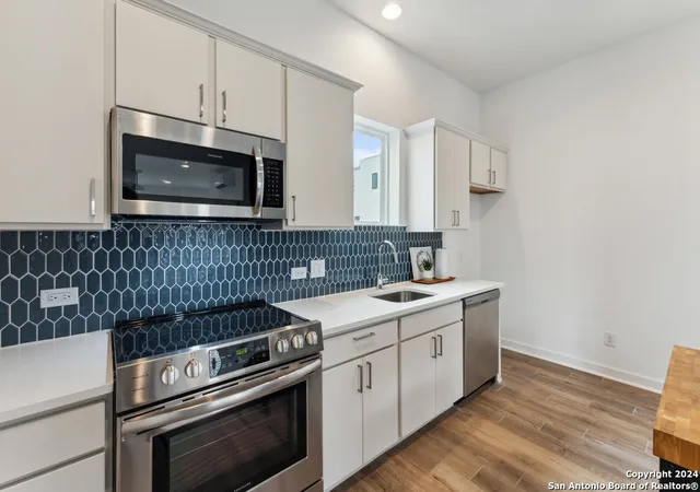 Homes for sale in San Antonio, TX | 1735 W Gramercy Pl #201, San Antonio, TX 78201 | MLS# 1821272
