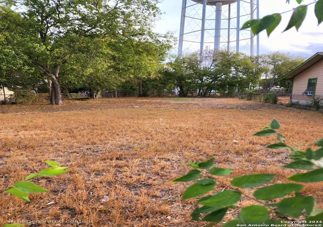 Photo 3 of Land for sale at 1026 W Vestal Pl, San Antonio, TX 78221 | MLS# 1821901 | Listing updated on 2025-11-22