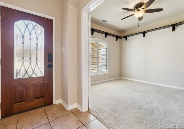 Photo 3 of Sale Pending at 2922 Kentucky Oaks, San Antonio, TX 78259 | MLS# 1821918 | Listing updated on 2025-12-01