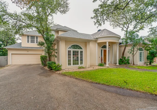Photo 2 of Single family home for sale at 15646 Robin Rdg, San Antonio, TX 78248 | MLS# 1822101 | Listing updated on 2025-03-17
