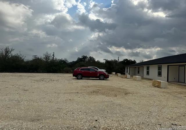 5th image of 1006 County Road 4516, Castroville, TX 78009 | MLS# 1822156