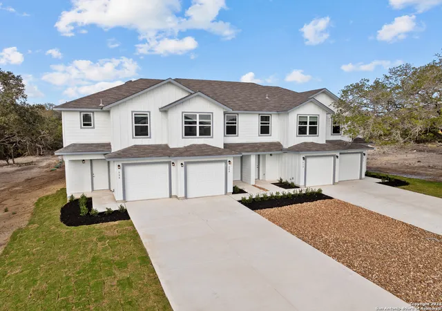2nd image of 804 808 812 816 Ryan Crossing, San Antonio, TX 78253 | MLS# 1822217