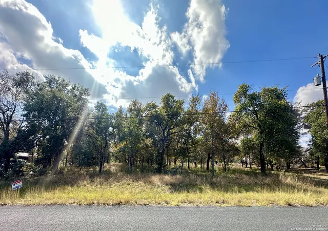 Photo 3 of Sale Pending at 2010 Sandy Bnd, San Antonio, TX 78264 | MLS# 1822604 | Listing updated on 2025-10-28