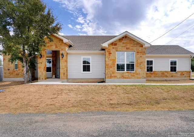 Homes for sale in Granite Shoals, TX | 1512 Stonecrest Dr, Granite Shoals, TX 78654 | MLS# 1822984