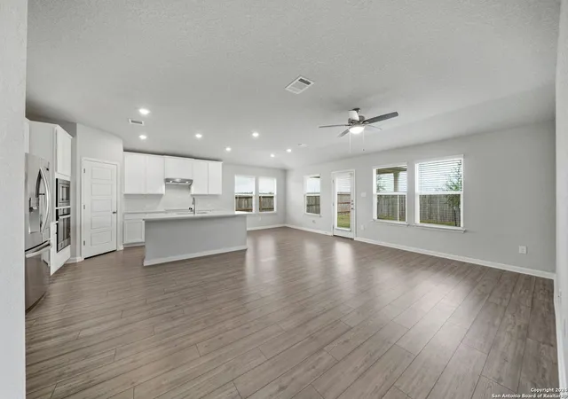 Photo 3 of Sale Pending at 967 Black Horse, San Antonio, TX 78260 | MLS# 1823149 | Listing updated on 2026-05-06