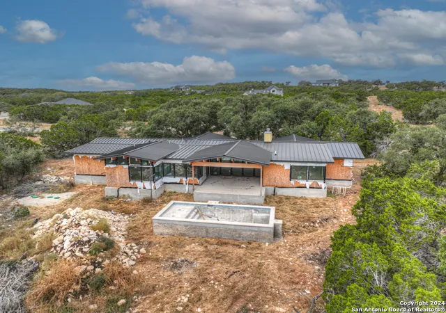 Photo 2 of Single family home for sale at 1722 Paradise Pkwy, Canyon Lake, TX 78133 | MLS# 1823428 | Listing updated on 2025-10-28
