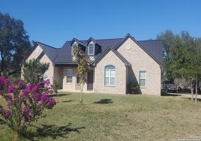 Photo 2 of Single family home for sale at 219 Pr 568, Castroville, TX 78009 | MLS# 1823827 | Listing updated on 2025-09-22