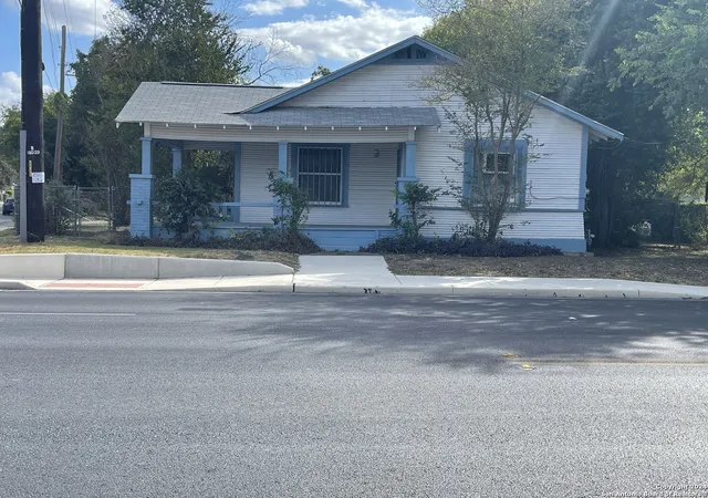 2nd image of 722 E Southcross Blvd, San Antonio, TX 78214 | MLS# 1823848