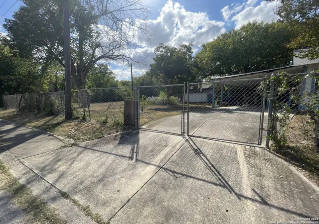 3rd image of 722 E Southcross Blvd, San Antonio, TX 78214 | MLS# 1823848