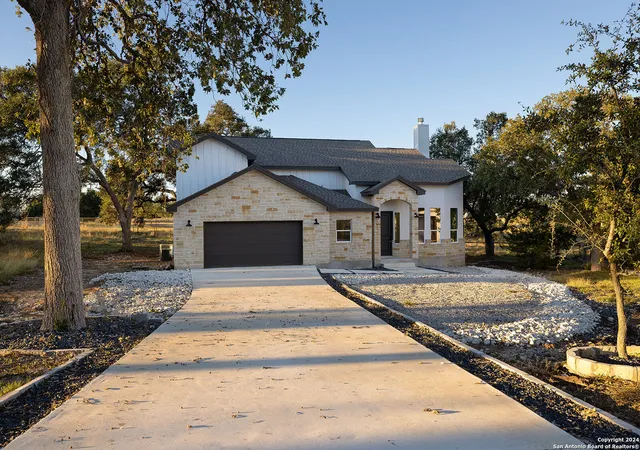 Photo 1 of Single family home for sale at 142 N Lon Price Dr, Blanco, TX 78606 | MLS# 1823870 | Listing updated on 2025-05-07