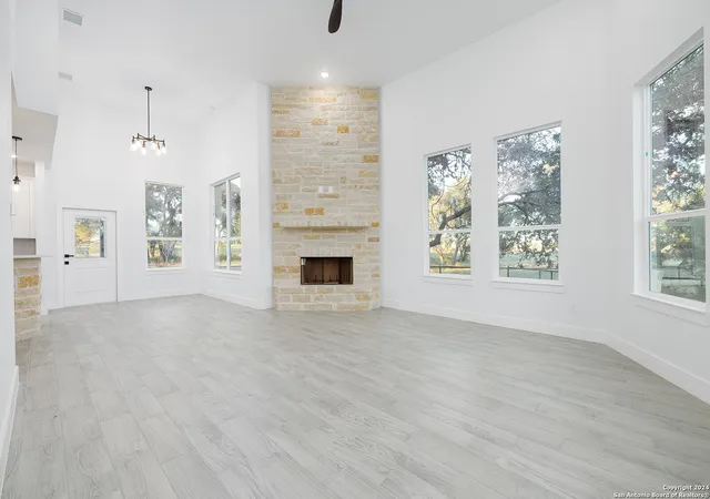 Photo 3 of Single family home for sale at 142 N Lon Price Dr, Blanco, TX 78606 | MLS# 1823870 | Listing updated on 2025-05-07