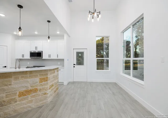 Photo 4 of Single family home for sale at 142 N Lon Price Dr, Blanco, TX 78606 | MLS# 1823870 | Listing updated on 2025-05-07