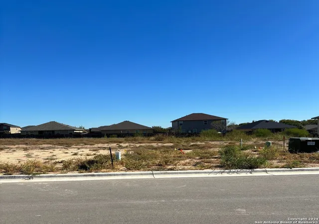 Photo 3 of Single family home for sale at 964 Nolte Bend, Seguin, TX 78155 | MLS# 1824337 | Listing updated on 2025-07-24