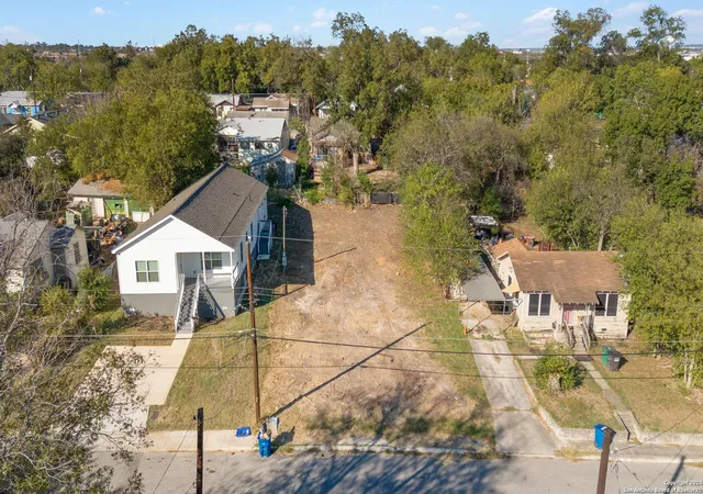 Photo 2 of Land for sale at 1827 Center St, San Antonio, TX 78202 | MLS# 1824615 | Listing updated on 2026-05-05
