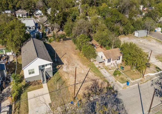 Photo 3 of Land for sale at 1827 Center St, San Antonio, TX 78202 | MLS# 1824615 | Listing updated on 2026-05-05