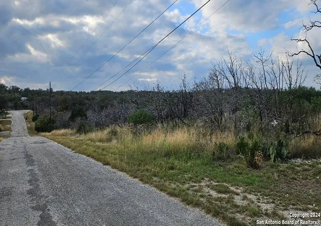 Photo 4 of Land for sale at Cr 2652 Lot 19 County Road 2652, Rio Medina, TX 78066 | MLS# 1824734 | Listing updated on 2026-02-27