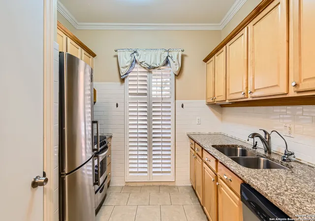 5th image of 7711 Broadway #16B, San Antonio, TX 78209 | MLS# 1825011