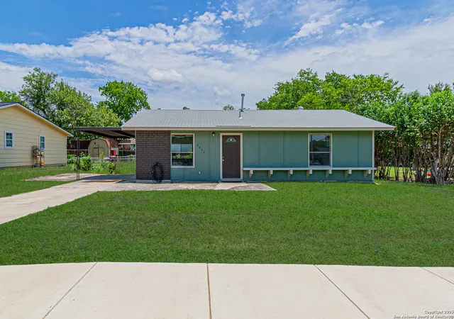 Photo 4 of Single family home for sale at 4822 Castle Inn, San Antonio, TX 78218 | MLS# 1825184 | Listing updated on 2025-11-03