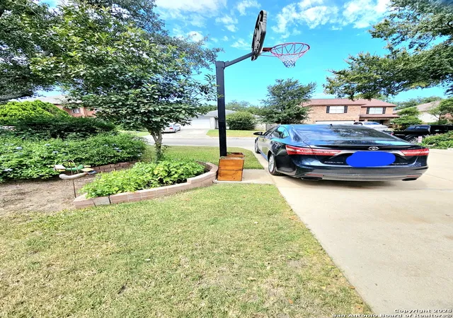 Photo 2 of Single family home for sale at 15822 Lomita Springs Dr, San Antonio, TX 78247 | MLS# 1825216 | Listing updated on 2025-08-15