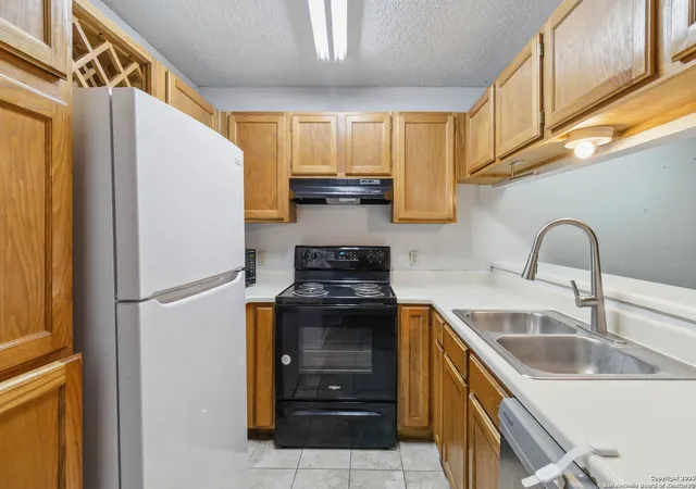 Photo 2 of Condo for sale at 5322 Medical Dr #B-203, San Antonio, TX 78240 | MLS# 1825811 | Listing updated on 2026-09-11