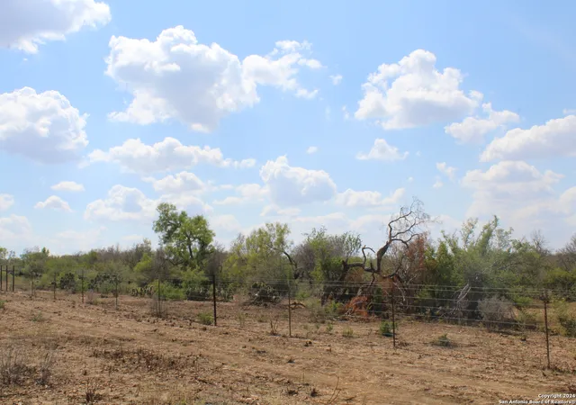 4th image of 5436 County Road 4514, Devine, TX 78016 | MLS# 1825842