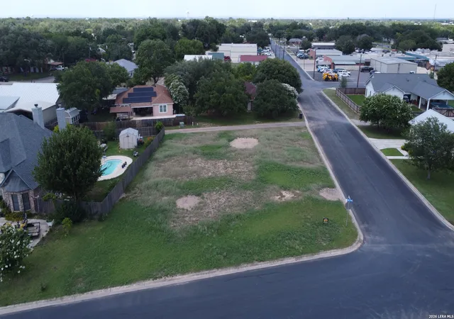 Photo 1 of Land for sale at 702 34th Street, Hondo, TX 78861 | MLS# 1827281 | Listing updated on 2026-07-11