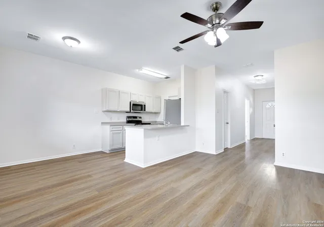 Photo 2 of Sale Pending at 4005 St Charles Bay #4005, San Antonio, TX 78229 | MLS# 1827383 | Listing updated on 2025-11-10