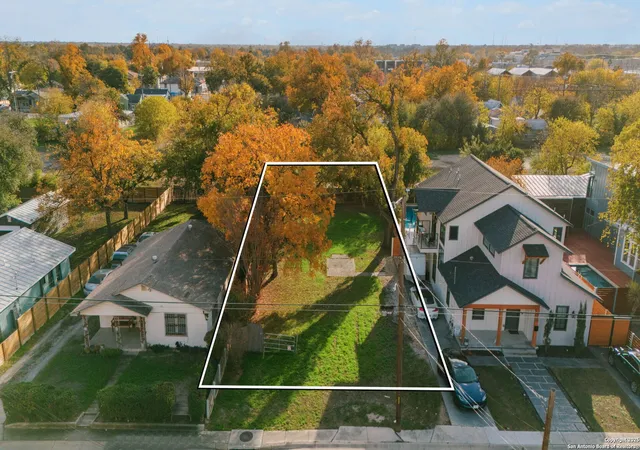 Photo 2 of Land for sale at 212 Clay St, San Antonio, TX 78204 | MLS# 1827505 | Listing updated on 2025-07-29