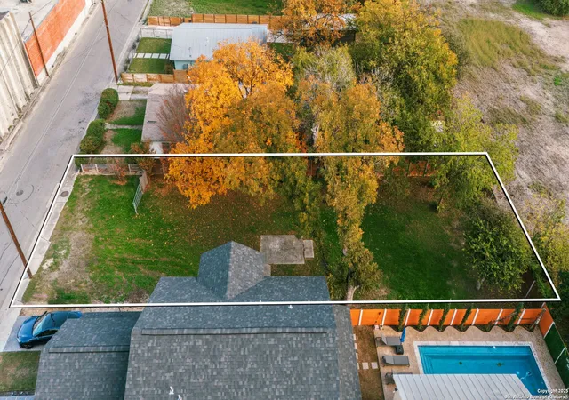 Photo 3 of Land for sale at 212 Clay St, San Antonio, TX 78204 | MLS# 1827505 | Listing updated on 2025-07-29