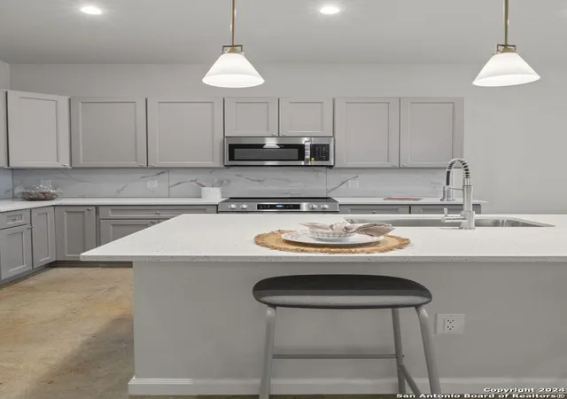 Photo 2 of Condo for sale at 1002 Morningside Dr #4, San Antonio, TX 78209 | MLS# 1827511 | Listing updated on 2025-03-13