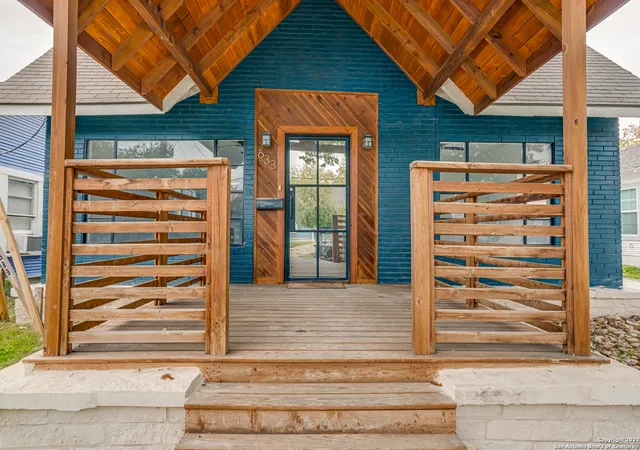 2nd image of 633 W Lullwood Ave, San Antonio, TX 78212 | MLS# 1827678