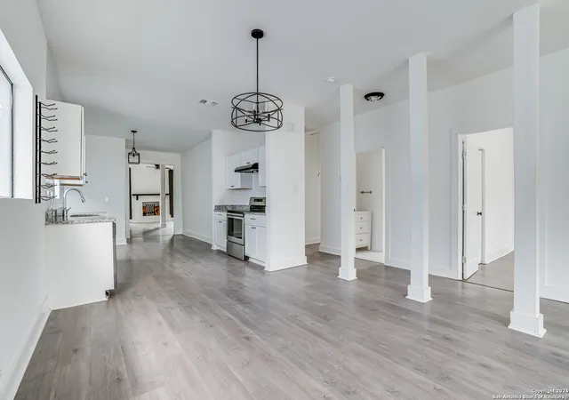 5th image of 633 W Lullwood Ave, San Antonio, TX 78212 | MLS# 1827678
