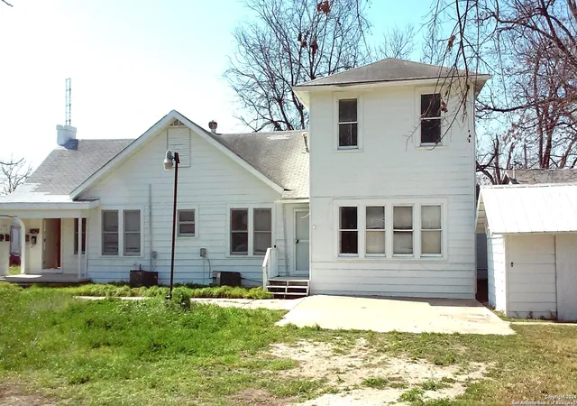 Photo 3 of Multi family home for sale at 519 Topeka Blvd, San Antonio, TX 78210 | MLS# 1827708 | Listing updated on 2026-03-02