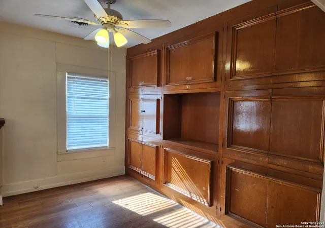 Photo 4 of House for sale at 519 Topeka Blvd, San Antonio, TX 78210 | MLS# 1827708 | Listing updated on 2026-03-02