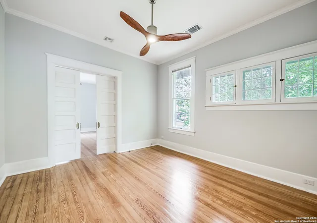 Photo 3 of Single family home for sale at 1106 Blanco Rd, San Antonio, TX 78212 | MLS# 1827775 | Listing updated on 2025-03-14