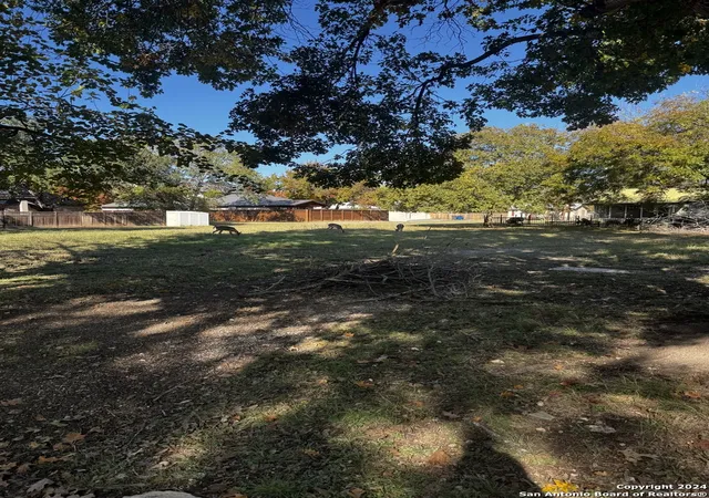 2nd image of 1052 Hayselton Ave, New Braunfels, TX 78130 | MLS# 1828321
