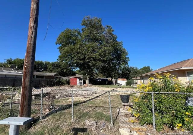 Photo 3 of Land for sale at 213 S San Horacio Ave, San Antonio, TX 78237 | MLS# 1829484 | Listing updated on 2024-12-27