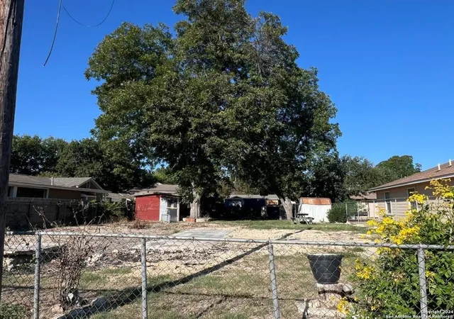 Photo 3 of Land for sale at 215 S San Horacio Ave, San Antonio, TX 78237 | MLS# 1829485 | Listing updated on 2024-12-27