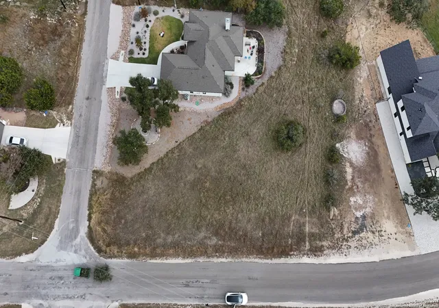 Photo 4 of Single family home for sale at 401 S Calvin, Blanco, TX 78606 | MLS# 1829694 | Listing updated on 2025-05-31
