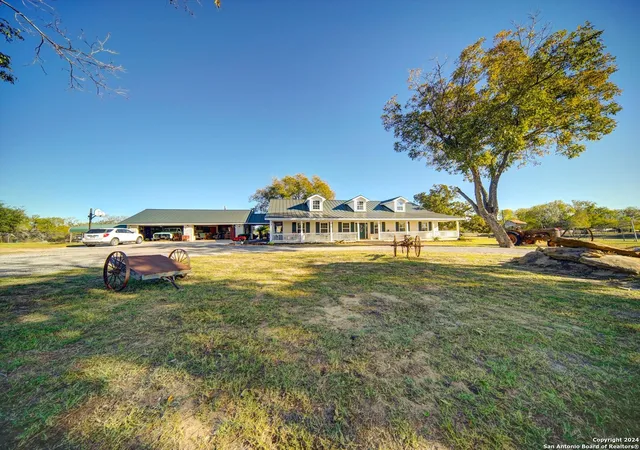 Photo 1 of Single family home for sale at 3010 E Fm 1518 South, Saint Hedwig, TX 78152 | MLS# 1829786 | Listing updated on 2026-01-16