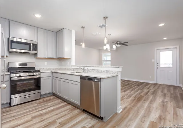 2nd image of 404,408,412,416 Abigail Alley, San Antonio, TX 78253 | MLS# 1829993