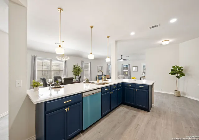 Photo 4 of Single family home for sale at 3953 Brook Hollow, Schertz, TX 78154 | MLS# 1830076 | Listing updated on 2025-12-29