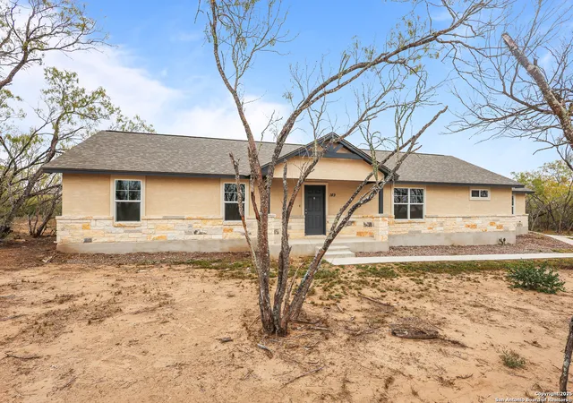 Photo 1 of Sale Pending at 149 Sylas Hayes Loop, Pleasanton, TX 78064 | MLS# 1830201 | Listing updated on 2026-03-31