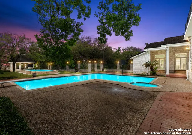 3rd image of 121 Kitty Hawk Rd, Universal City, TX 78148 | MLS# 1830371