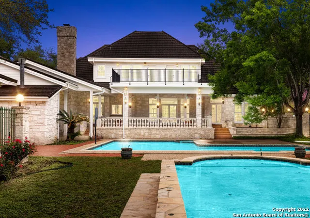 4th image of 121 Kitty Hawk Rd, Universal City, TX 78148 | MLS# 1830371