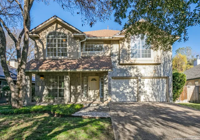 Photo 2 of Sale Pending at 14 Dallari Ct, San Antonio, TX 78216 | MLS# 1830465 | Listing updated on 2025-11-07