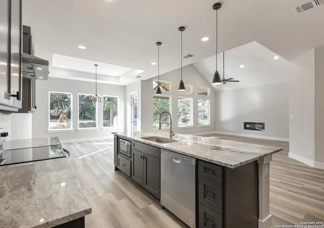 Photo 4 of Single family home for sale at 1270 Misty Ln, Spring Branch, TX 78070 | MLS# 1830790 | Listing updated on 2025-10-14