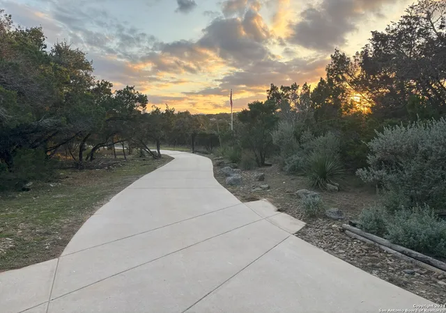 Photo 3 of Single family home for sale at 739 W Oak Estates Dr, San Antonio, TX 78260 | MLS# 1831008 | Listing updated on 2025-01-06