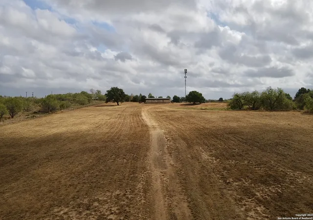 Photo 4 of Manufactured home for sale at 26920 Campbellton Rd, San Antonio, TX 78264 | MLS# 1831255 | Listing updated on 2026-04-25